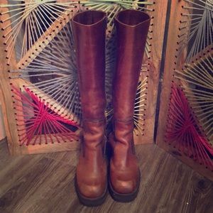 Destroy leather vintage boot